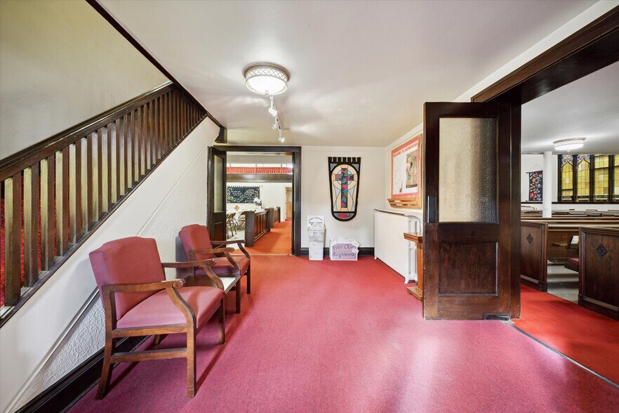 More Photos Of 725 Navarre Ave, Toledo Religious Facility For Sale