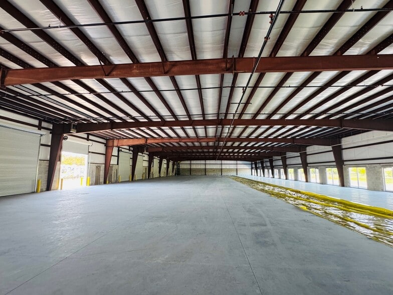 More Photos Of 3625 Agricultural Center Dr, Saint Augustine Warehouse For Lease