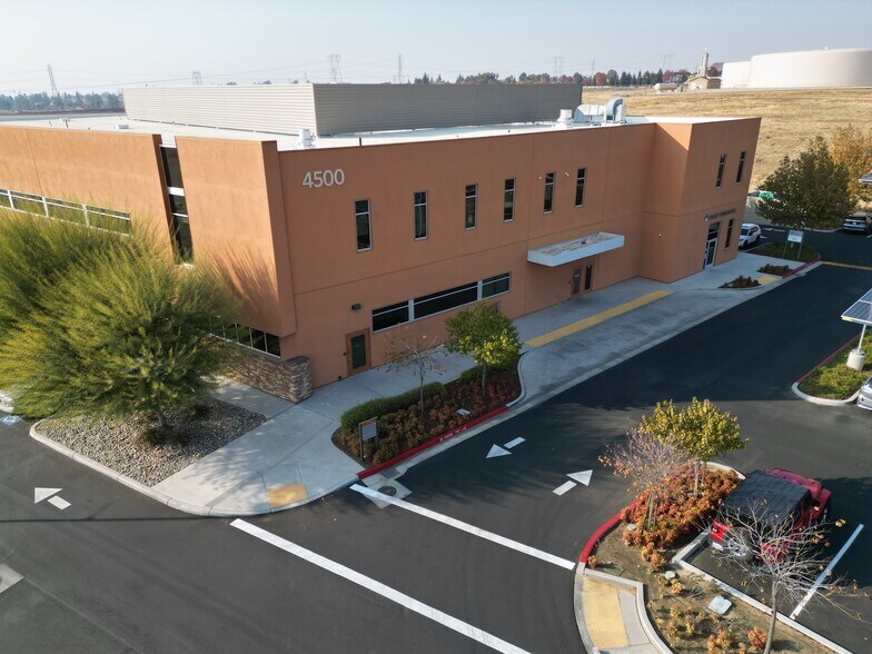 More Photos Of 4500 Morning Dr, Bakersfield Medical For Lease