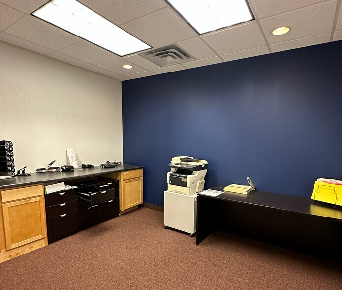 More Photos Of 7600 147th St W, Apple Valley General Retail For Sale