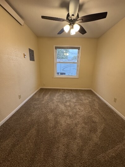 More Photos Of 714 W 10th St, Cozad Apartments For Sale