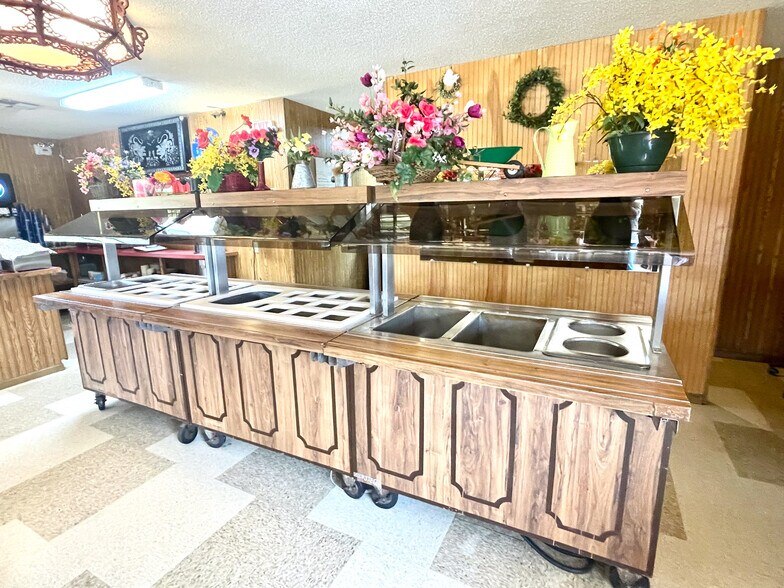 More Photos Of 924 N Main St, Mountain Grove Restaurant For Sale