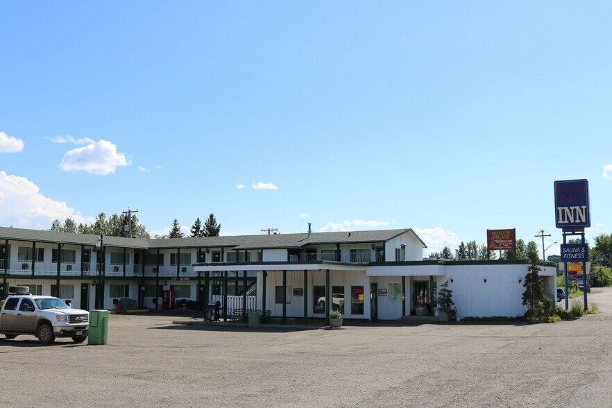 More Photos Of 5305 S Access Rd, Chetwynd Hotel For Sale