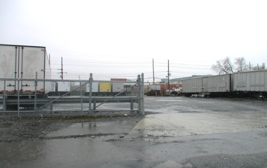 More Photos Of 907 Sylvan St, Camden Warehouse For Lease