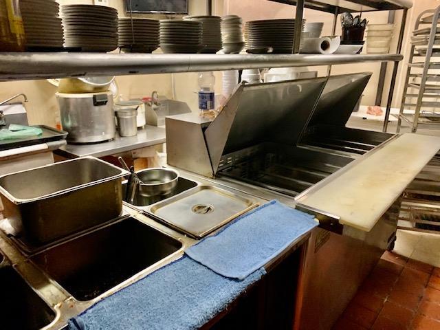 More Photos Of 915 11th St, Coffeyville Restaurant For Lease