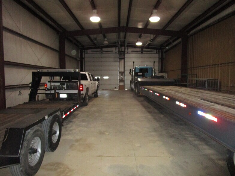 More Photos Of 2105 N Vfw Rd, Garden City Industrial For Lease