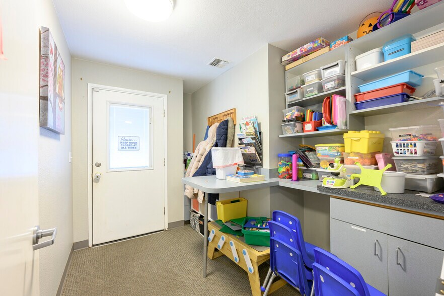 More Photos Of 504 Villa Rd, Newberg Medical For Sale