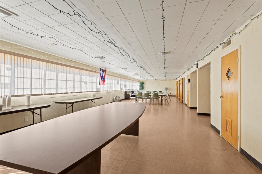 More Photos Of 1911 34th St, Lubbock Specialty For Sale