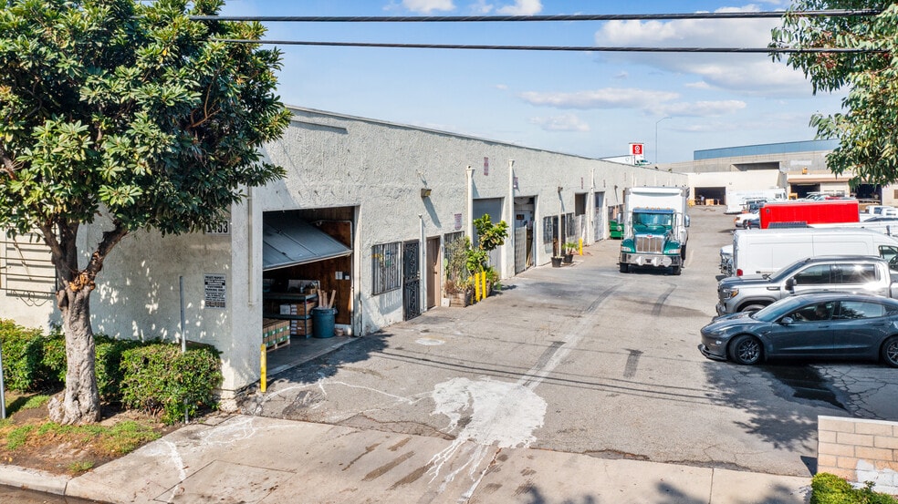 More Photos Of 1453 Virginia Ave, Baldwin Park Warehouse For Lease