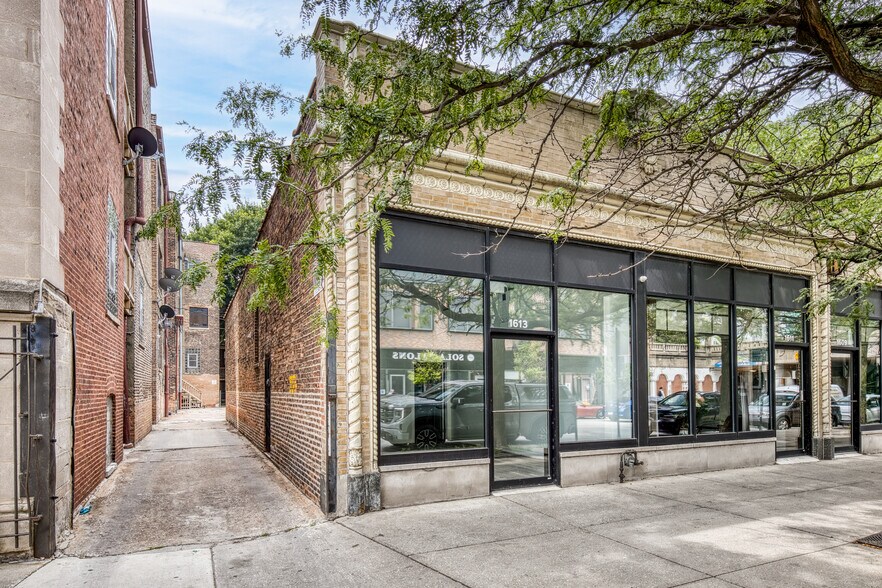 More Photos Of 1601-1613 E 53rd St, Chicago Storefront For Lease