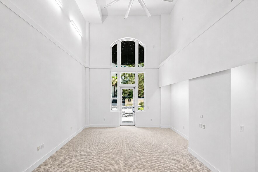 More Photos Of 701 S Olive Ave, West Palm Beach Office For Lease