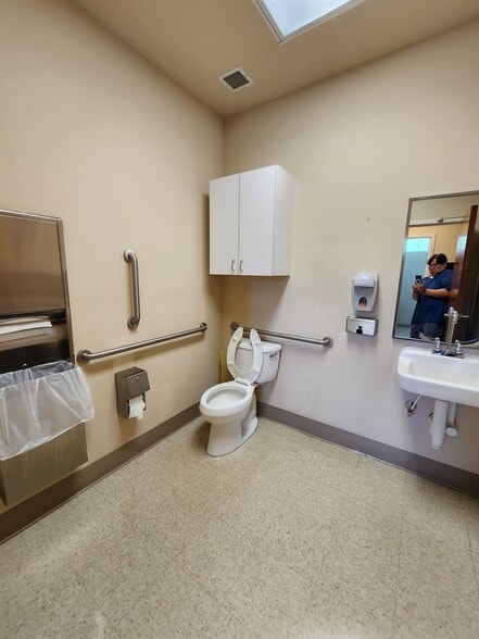 More Photos Of 4541-4545 Spotsylvania Pky, Fredericksburg Medical For Lease