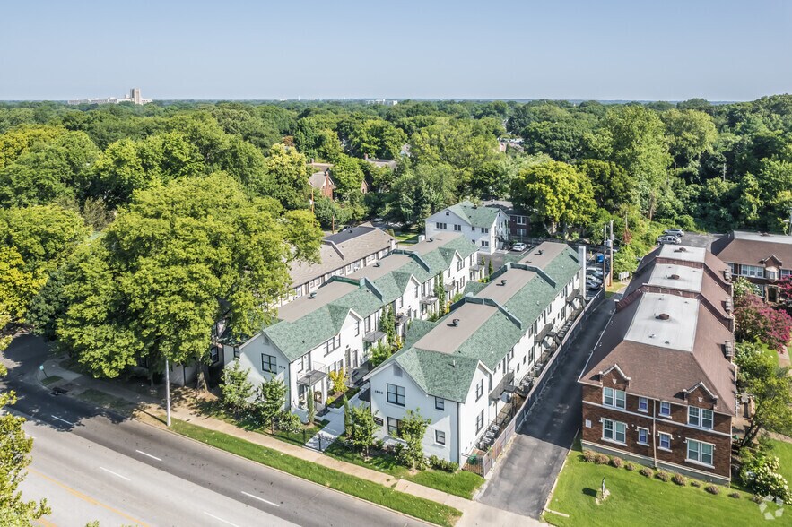 More Photos Of 1796-1800 Poplar Ave, Memphis Apartments For Sale