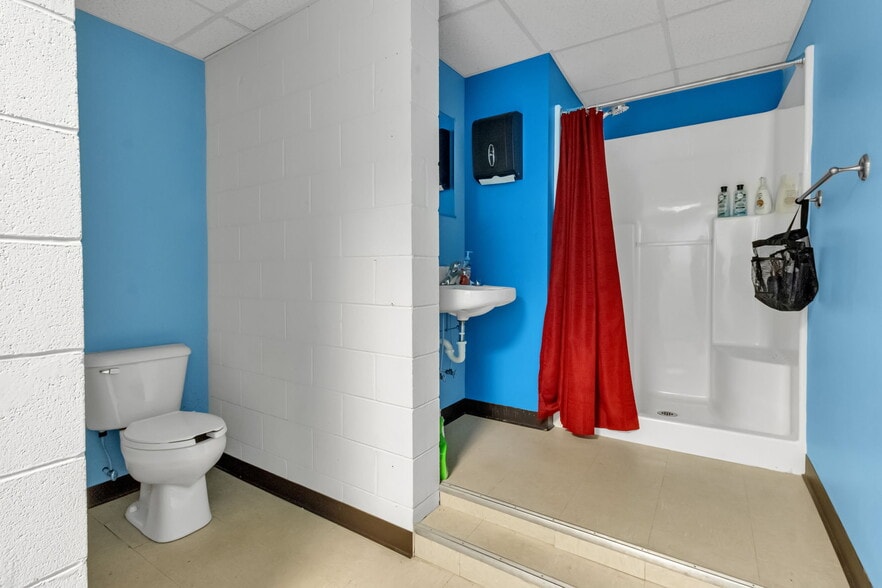 More Photos Of 2-85 Bristol Ln, Ellicottville General Retail For Lease