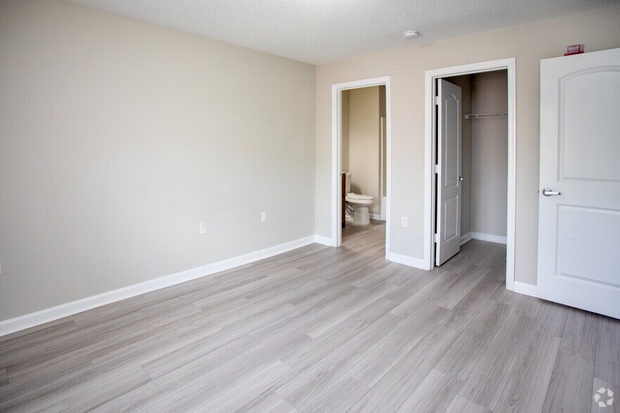 More Photos Of 3000 S Adams St, Tallahassee Apartments For Sale