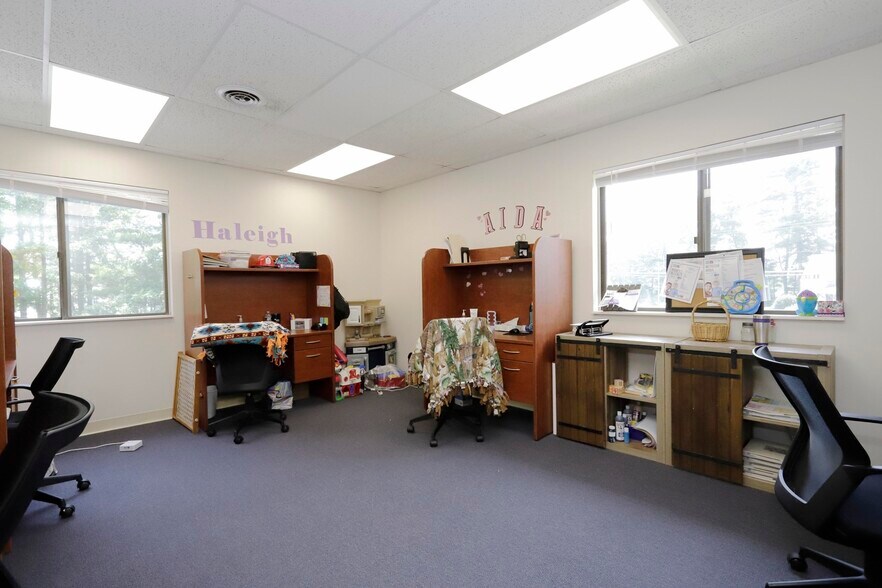 More Photos Of 1 Welby Rd, New Bedford Office For Sale