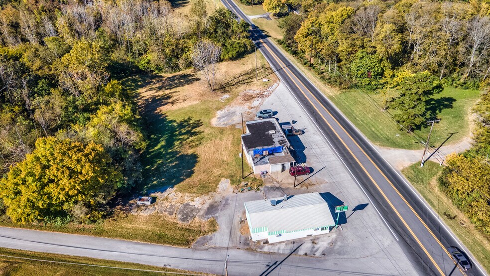 More Photos Of 561-563 McLean Ave, Hopkinsville Freestanding For Sale