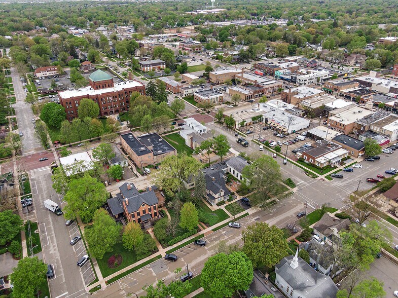 More Photos Of 124 S 2nd St, Geneva General Retail For Sale