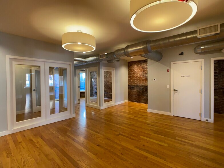 More Photos Of 93-97 Clemence St, Providence Office Residential For Lease