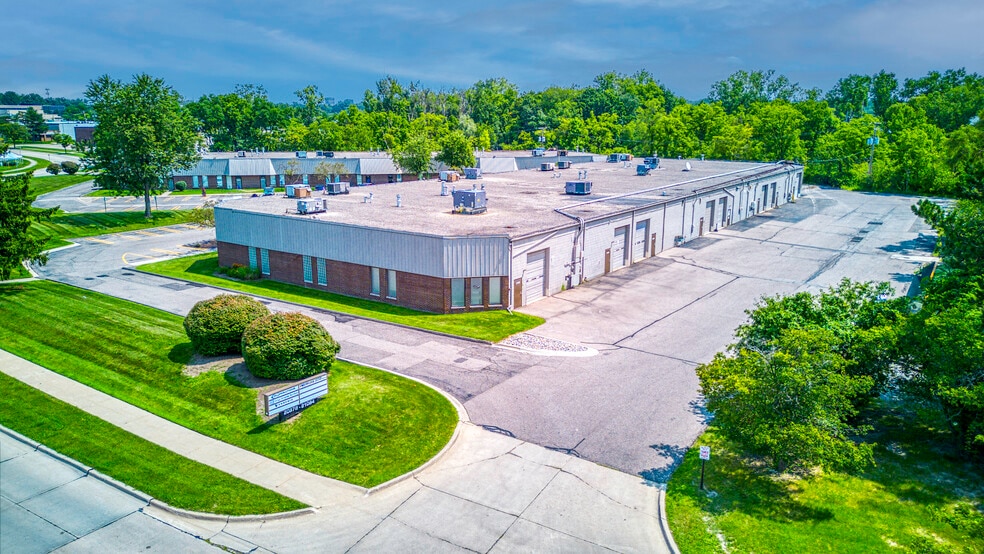 More Photos Of 20978-21084 Bridge St, Southfield Unknown For Lease