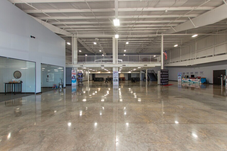 More Photos Of 1435 Paramount Dr, Huntsville Freestanding For Sale