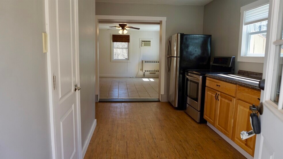 More Photos Of 73 Alstead Hill Rd, Gilsum Office For Sale