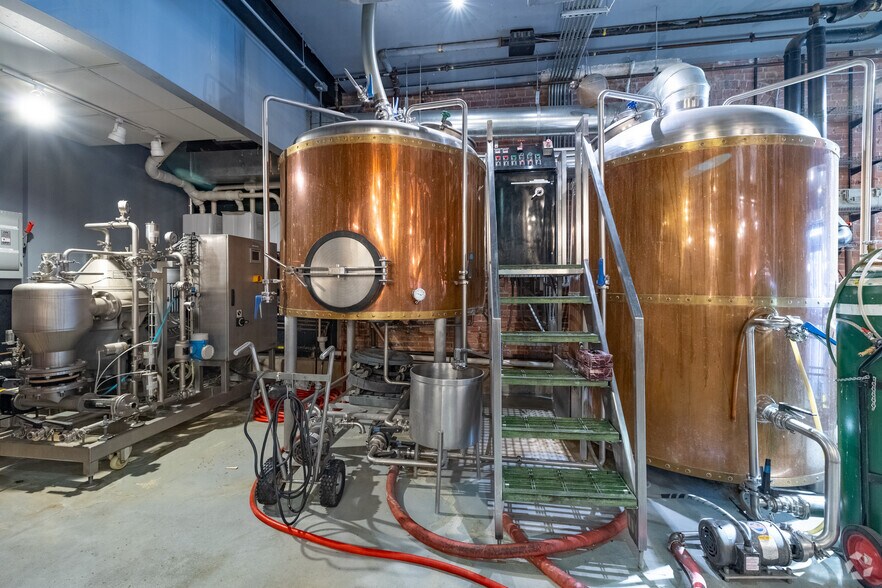 More Photos Of 39 N Lexington Ave, Asheville Storefront Retail Office For Sale