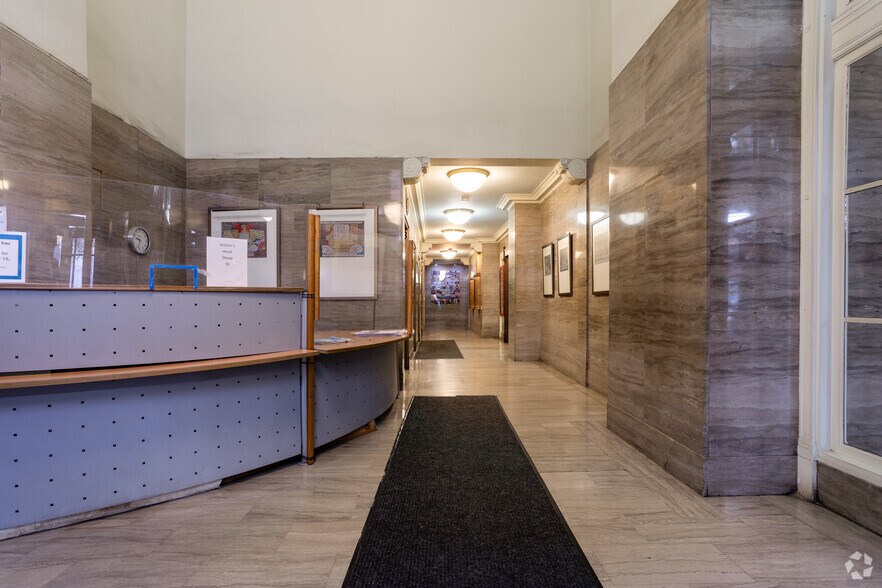 More Photos Of 90-04 161st St, Jamaica Office For Lease