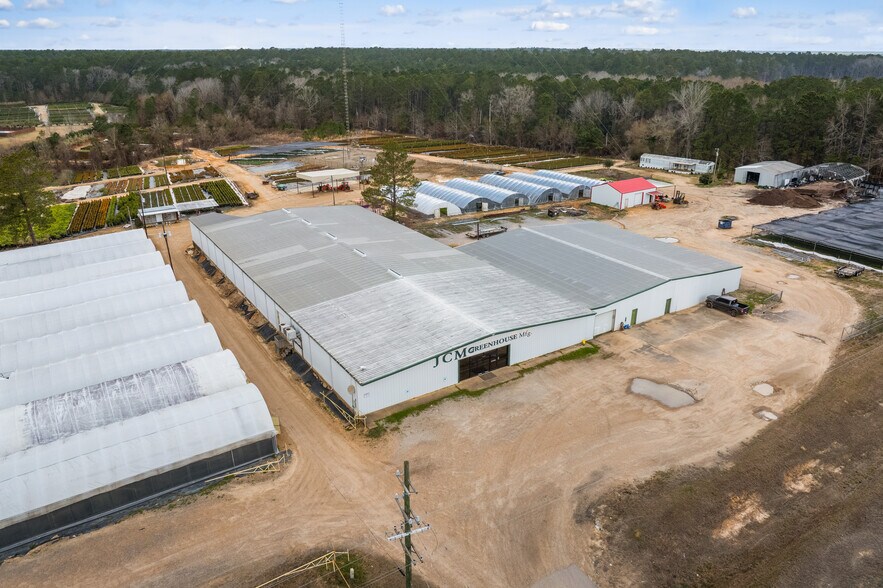 More Photos Of 10462 Hwy 165 S, Forest Hill Warehouse For Sale