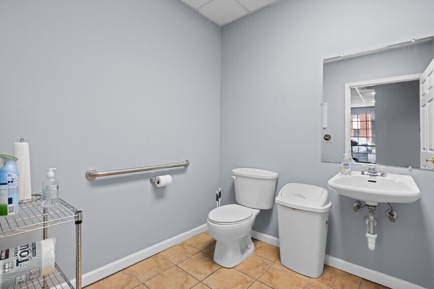 More Photos Of 4171-4193 Crescent Dr, Saint Louis Medical For Sale