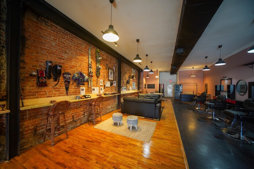 More Photos Of 5114 Park Heights Ave, Baltimore Storefront For Lease