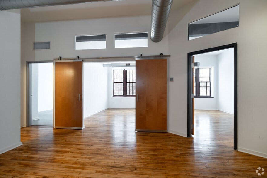 More Photos Of 21 W North St, Akron Apartments For Lease