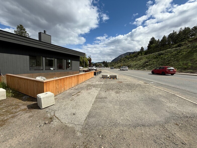 More Photos Of 425 S. Glover St, Twisp Restaurant For Sale