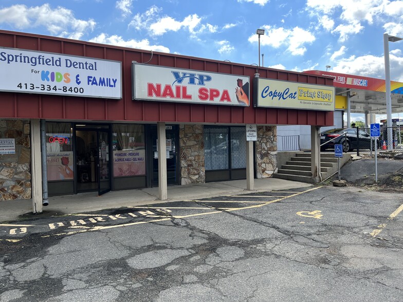 More Photos Of 455-479 Breckwood Blvd, Springfield Unknown For Lease