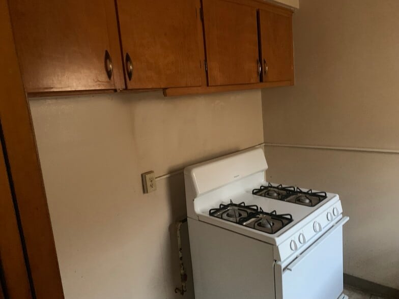 More Photos Of 2521 Noble Rd, Cleveland Heights Apartments For Sale