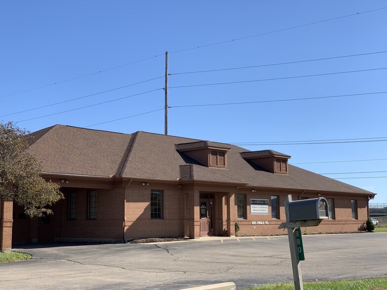 More Photos Of 880 Engle Rd, Vandalia Medical For Lease
