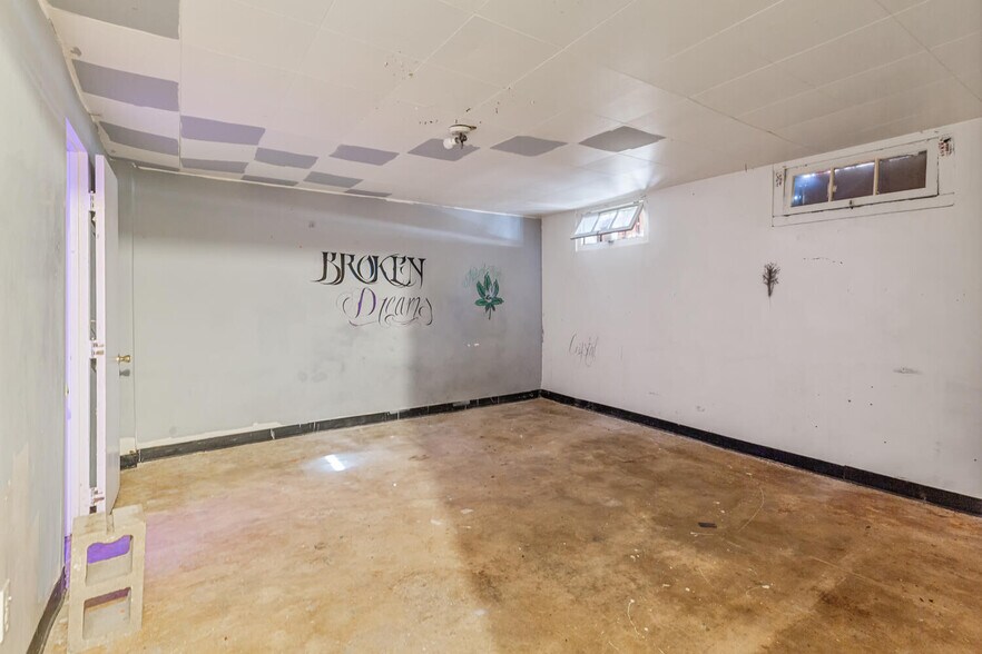 More Photos Of 4705 Claude Ct, Denver Storefront Retail Residential For Sale