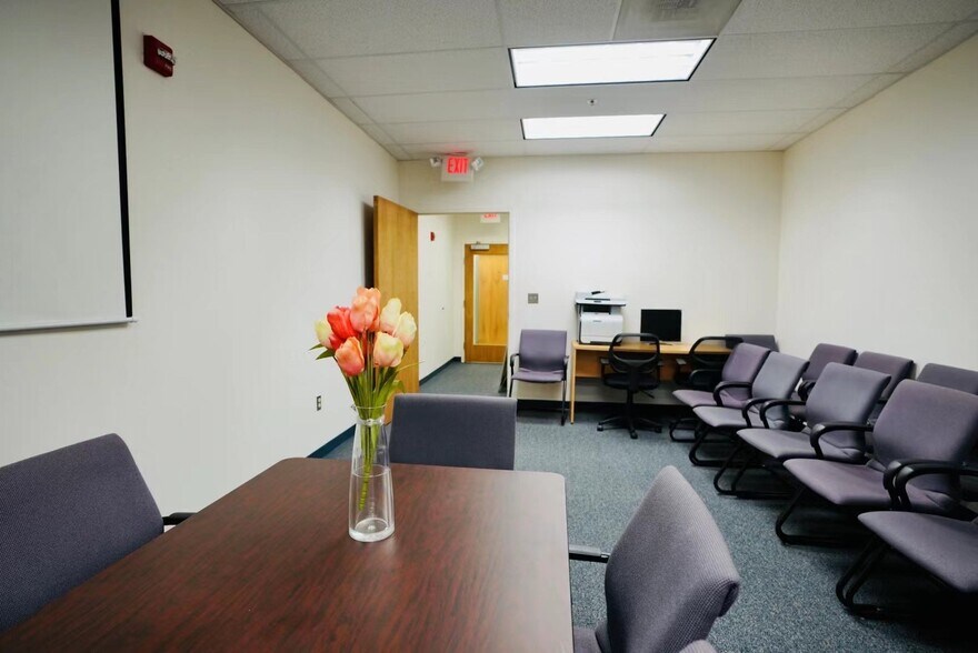 More Photos Of 610 Professional Dr, Gaithersburg Office For Sale
