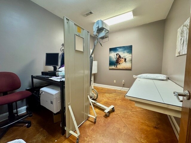 More Photos Of 2464 Main St, Plantersville Medical For Sale