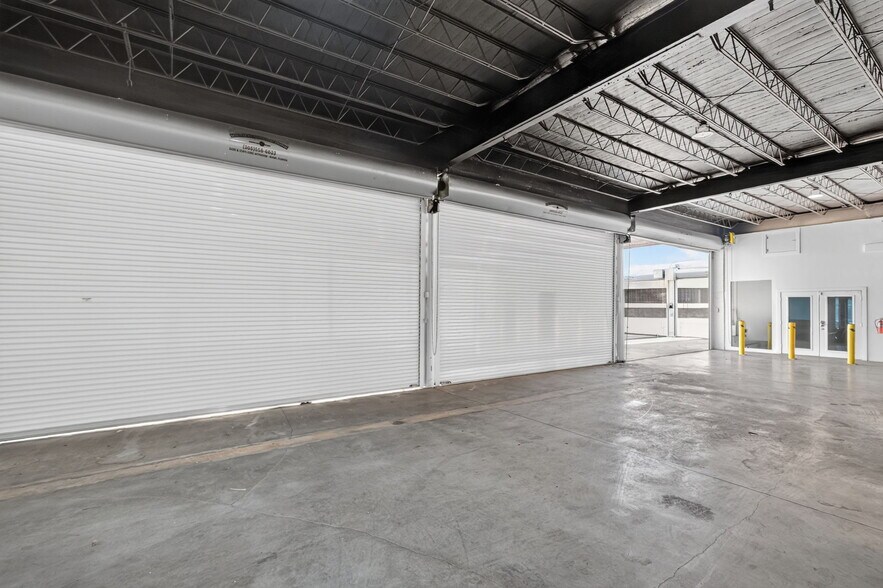 More Photos Of 4029 NW 25th St, Miami Warehouse For Lease