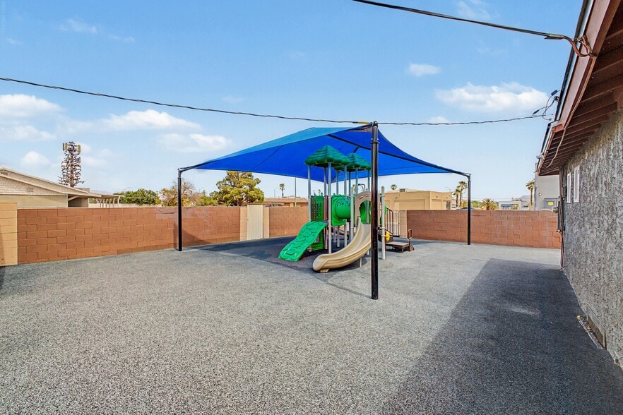 More Photos Of 3700 Vegas Dr, Las Vegas Daycare Center For Sale