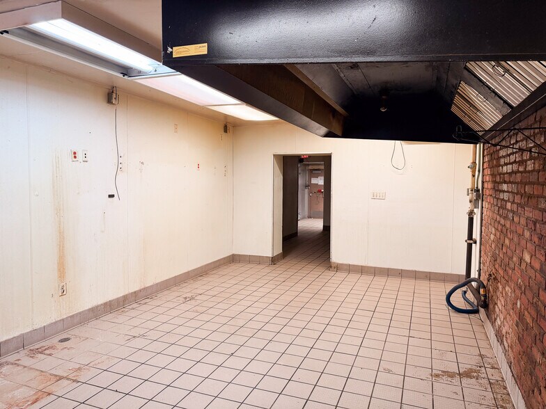 More Photos Of 2113 Andrews Hwy, Odessa Fast Food For Sale