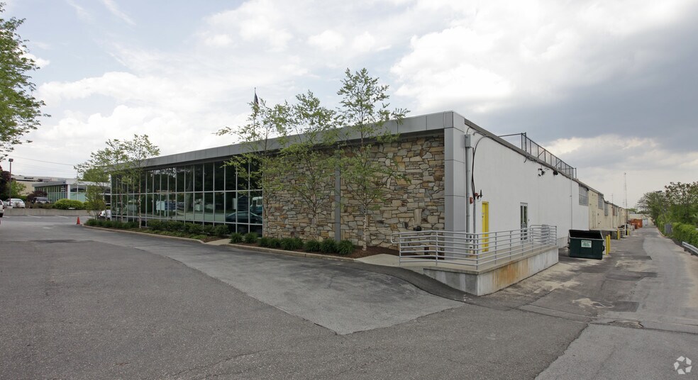 More Photos Of 1324 Motor Pky, Hauppauge Medical For Lease