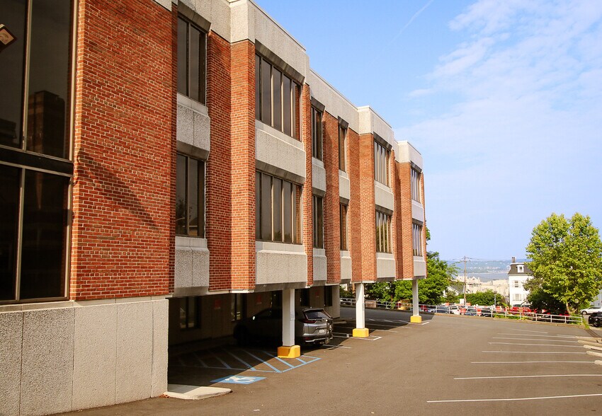 More Photos Of 17 S Broadway, Nyack Bank For Lease