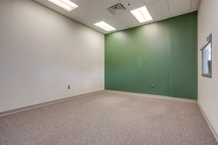 More Photos Of 6710 Hawks Creek Ave, Westworth Village Storefront Retail Office For Lease