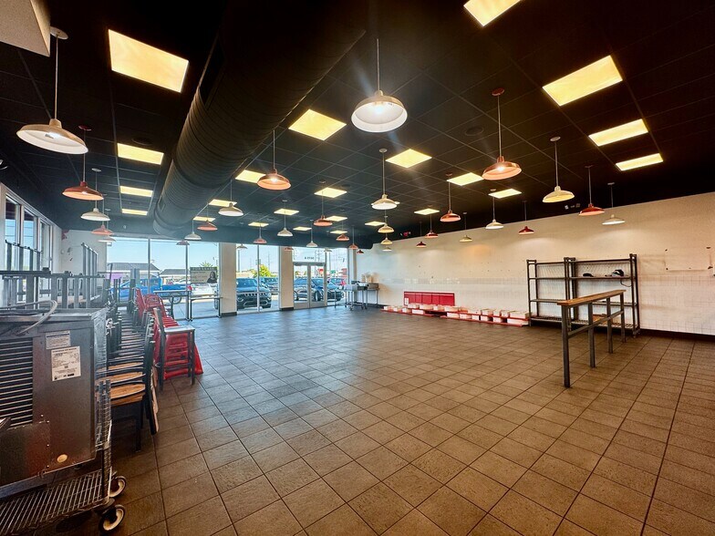 More Photos Of 5015 Hinkleville Rd, Paducah Restaurant For Lease