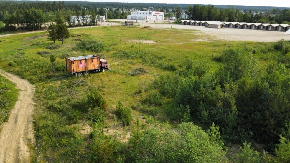 More Photos Of 5125 North Avenue ave, Swan Hills Hotel For Sale