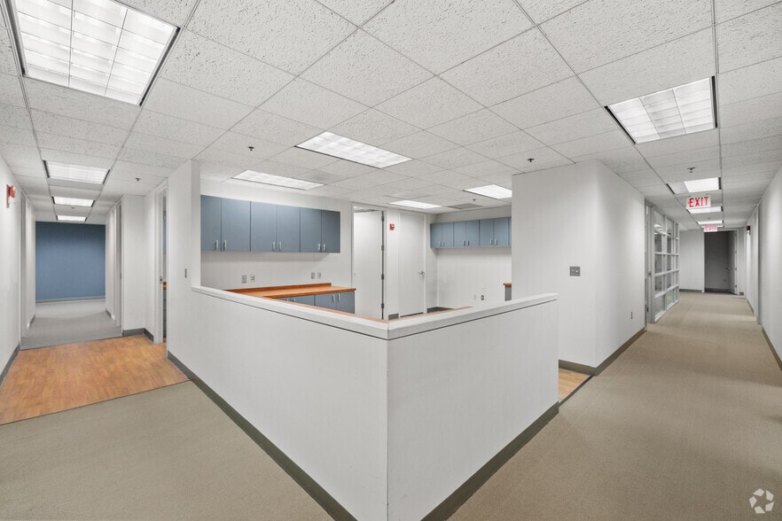 More Photos Of 2001 L St NW, Washington Office For Lease
