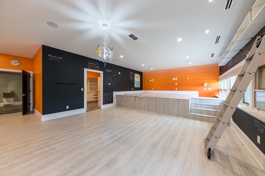 More Photos Of 145 School Rd, Mount Morris Office For Sale