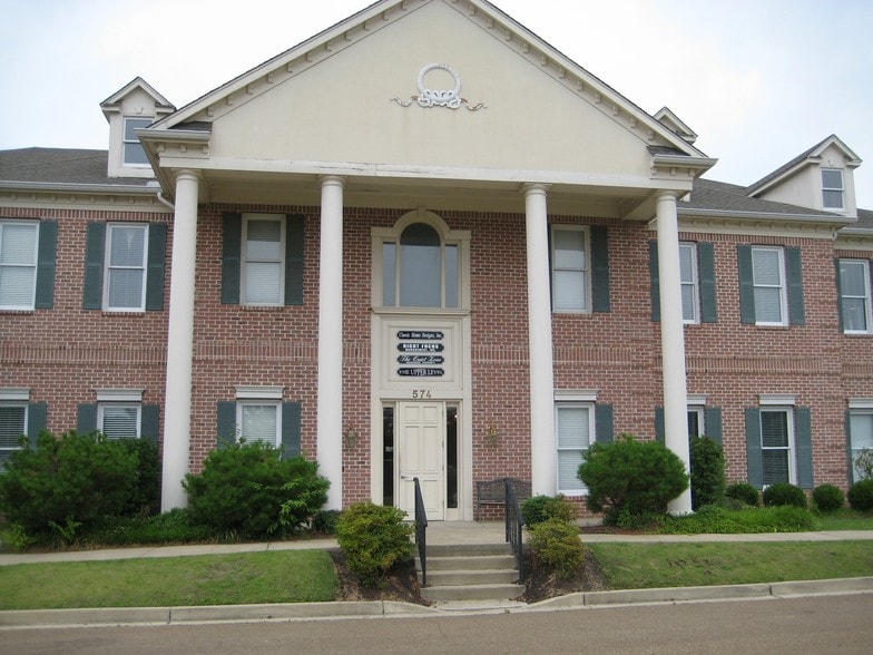More Photos Of 574 Greentree Cv, Collierville Office For Lease